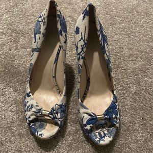 Gucci Floral wedges
